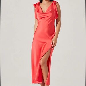 ASTR the Label Allexina Satin Midi Dress Size Large Coral